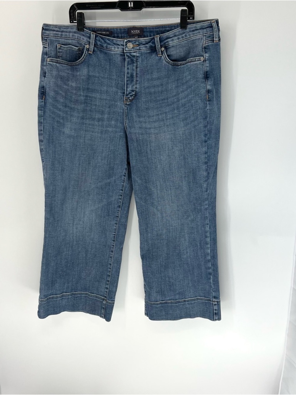 NYDJ Wide Leg Cropped Jeans in Medium Blue Wash